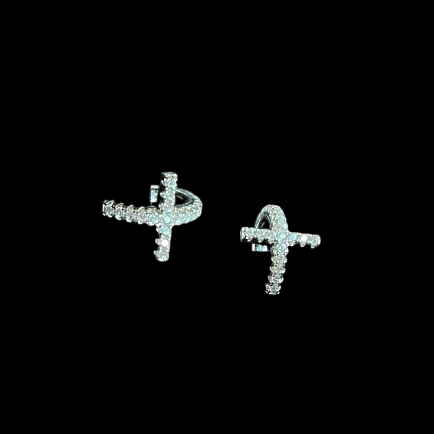 Cross Me Adjustable Earcuff